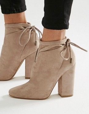 Botines Color Nude con Lazo